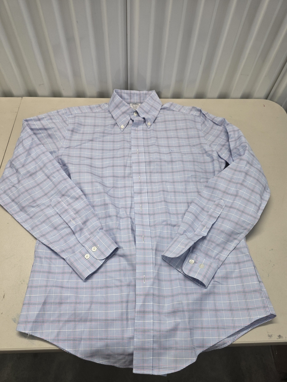 Brooks Brothers 1818 Regent Button Down Shirt Men's Size Medium